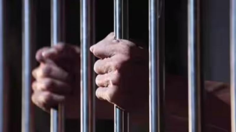 17 prisoners flee from jail 17 prisoners flee from jail