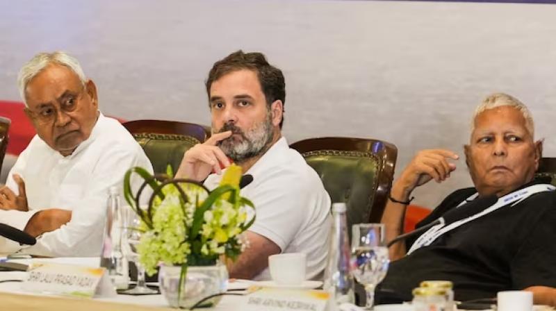 Nitish Kumar, Rahul Gandhi, Lalu Prasad Yadav. Nitish Kumar, Rahul Gandhi, Lalu Prasad Yadav.