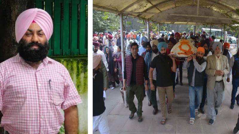 Family members and dignitaries of the city attending the last journey of Sukhdeep Singh Soi Family members and dignitaries of the city attending the last journey of Sukhdeep Singh Soi