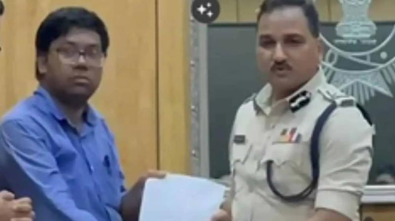 Protesting doctors met the police commissioner Protesting doctors met the police commissioner