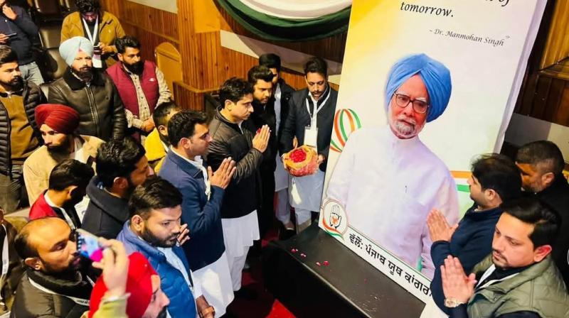 ਪੰਜਾਬ ਯੂਥ ਕਾਂਗਰਸ ਨੇ ਸਾਬਕਾ ਪ੍ਰਧਾਨ ਮੰਤਰੀ ਡਾ. ਮਨਮੋਹਨ ਸਿੰਘ ਨੂੰ ਸ਼ਰਧਾਂਜਲੀ ਭੇਟ ਕੀਤੀ ਪੰਜਾਬ ਯੂਥ ਕਾਂਗਰਸ ਨੇ ਸਾਬਕਾ ਪ੍ਰਧਾਨ ਮੰਤਰੀ ਡਾ. ਮਨਮੋਹਨ ਸਿੰਘ ਨੂੰ ਸ਼ਰਧਾਂਜਲੀ ਭੇਟ ਕੀਤੀ