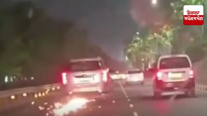 An out-of-control car crushed siblings riding a scooter in Lucknow Latest News in Punjabi An out-of-control car crushed siblings riding a scooter in Lucknow Latest News in Punjabi