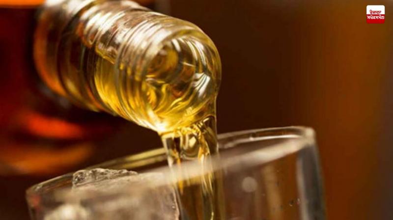person died after drinking poisonous liquor in Ludhiana, condition of two is critical Latest News in Punjabi person died after drinking poisonous liquor in Ludhiana, condition of two is critical Latest News in Punjabi
