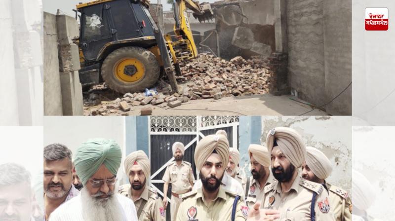 Bulldozer Action on houses of 2 drug smugglers in Jandiala Guru Latest News in Punjabi Bulldozer Action on houses of 2 drug smugglers in Jandiala Guru Latest News in Punjabi