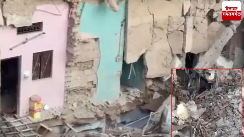 Four-Storey Building Collapses in Delhi's Sabzi Mandi Area Latest News in Punjabi Four-Storey Building Collapses in Delhi's Sabzi Mandi Area Latest News in Punjabi