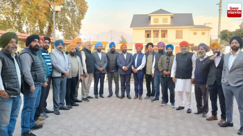 Rajya Sabha Member Satnam Singh Sandhu Meets Kashmiri Sikh Community Latest News in Punjabi Rajya Sabha Member Satnam Singh Sandhu Meets Kashmiri Sikh Community Latest News in Punjabi