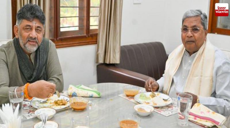 DK Shivakumar Reaches CM Siddaramaiah's House to End Internal Tension in Congress in Karnataka News In Punjabi