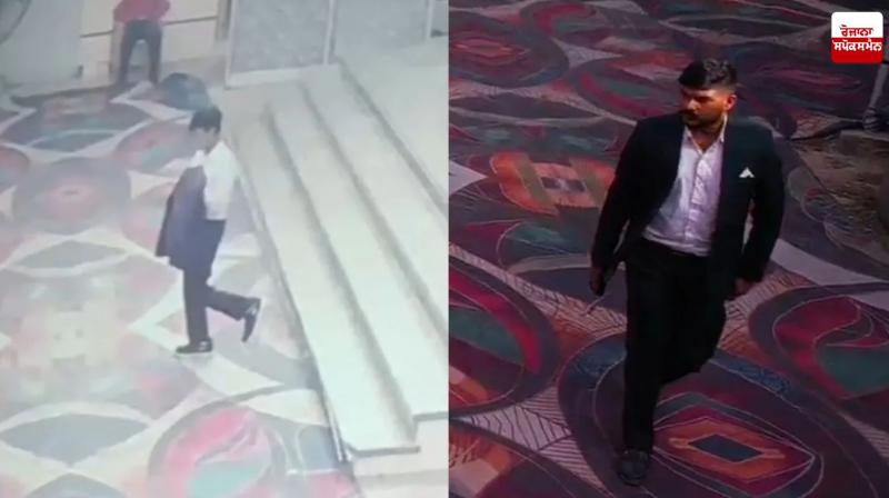 Two Youths Enter Wedding Ceremony, Escape with Bag full of Money Latest News in Punjabi 