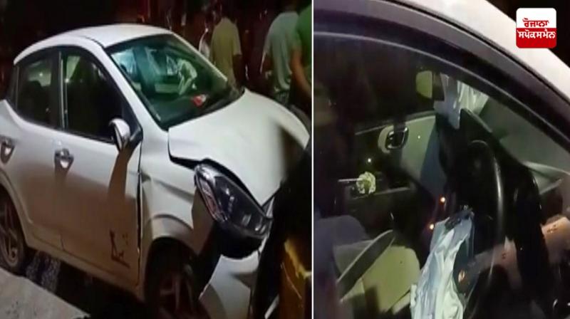 2 cars collided at jalandhar bus stand