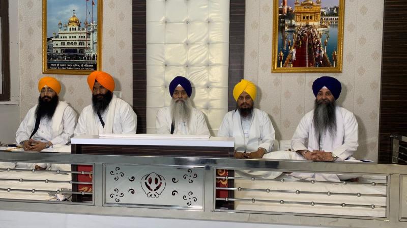 Controversy over presence of Giani Gurdial Singh in the meeting of Jathedars