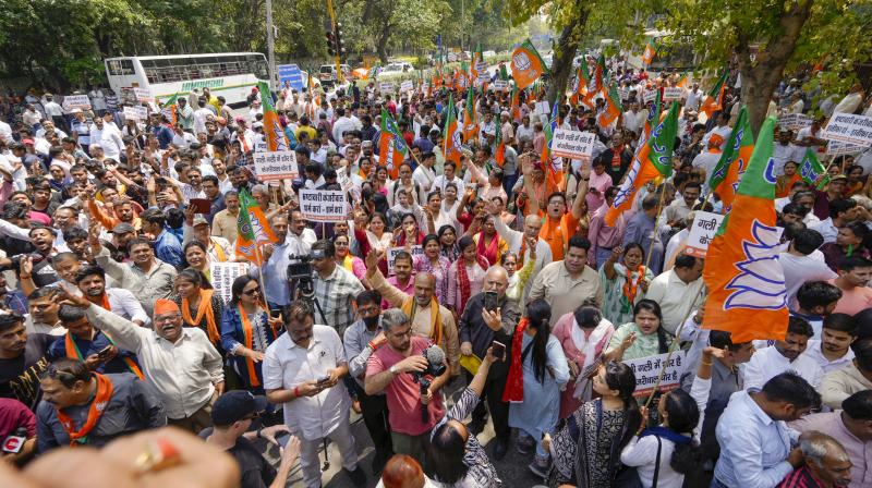 BJP workers stage a protest against Arvind Kejriwal BJP workers stage a protest against Arvind Kejriwal