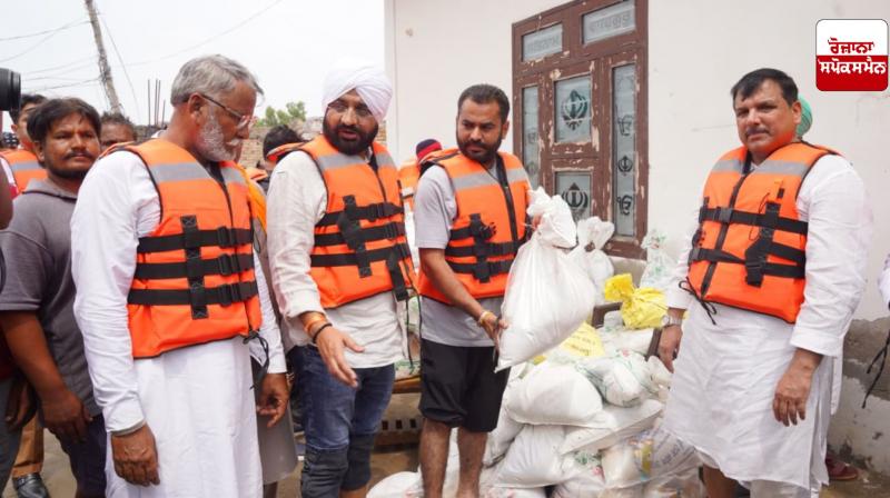 Punjab government and people united to fight floods Punjab government and people united to fight floods