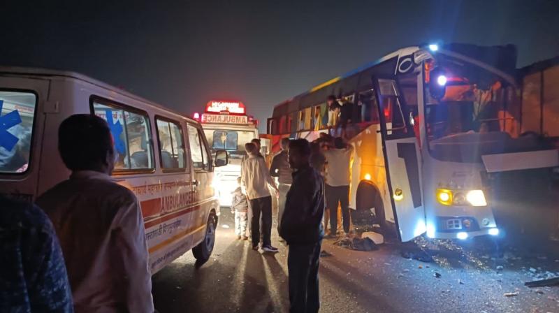 A bus collided with a truck in Maharashtra A bus collided with a truck in Maharashtra