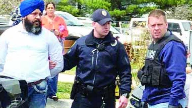 Fight in USA Gurudwara Fight in USA Gurudwara