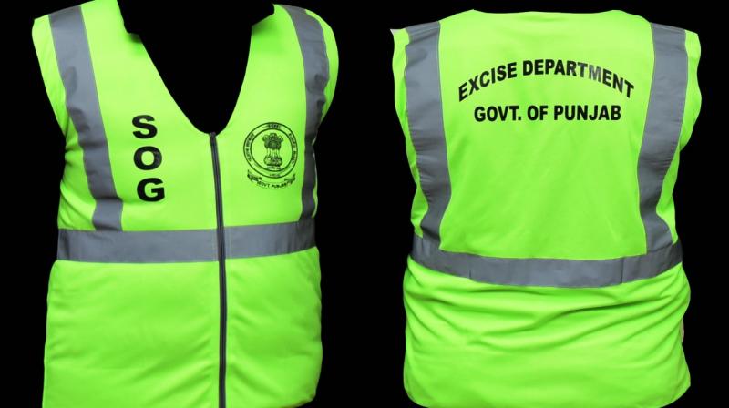 The special jacket ensured the identification of customs officers during checkpoints and raids