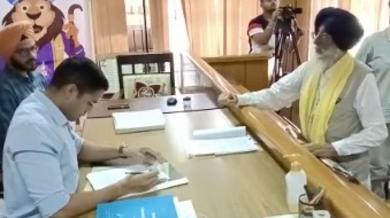 Simranjit Mann files nomination papers on behalf of Shiromani Akali Dal (Amritsar)