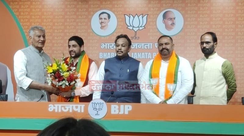 MLA Sheetal Angural and MP Sushil Rinku join BJP 