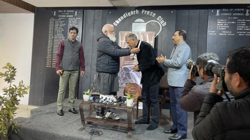 SJFI honored Milkha Singh with Lifetime Achievement Award posthumously Chandigarh News in punjabi SJFI honored Milkha Singh with Lifetime Achievement Award posthumously Chandigarh News in punjabi