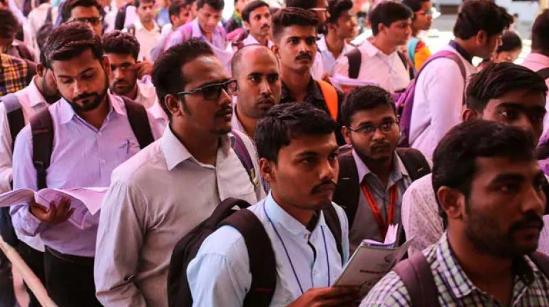 50 lakhs men lost jobs in 2016 to 2018 says Azim Premji university report 