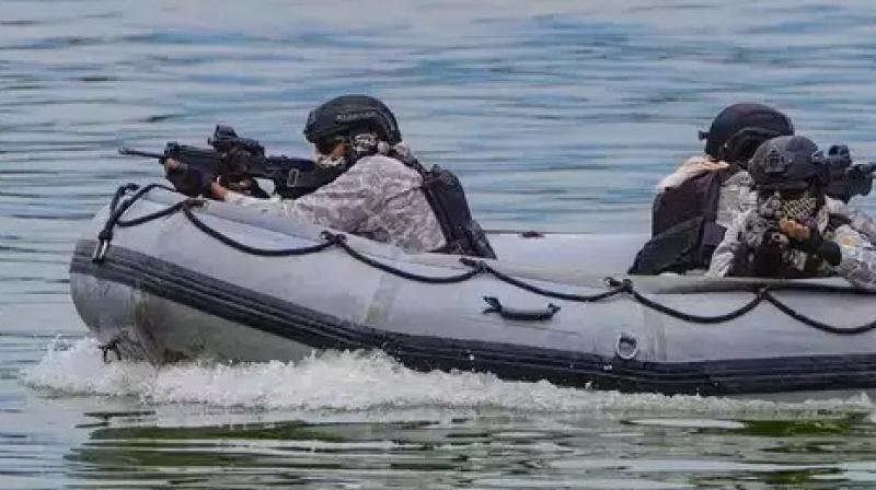 Marcos Commandos, who saved the ship from the Arabian Sea! Marcos Commandos, who saved the ship from the Arabian Sea!