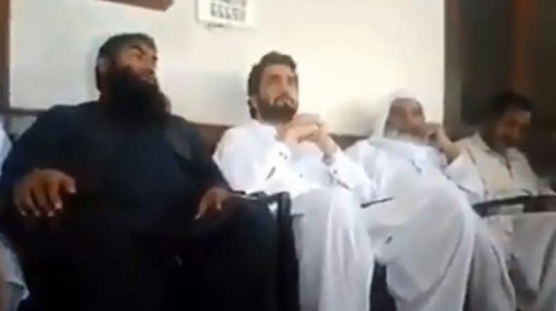 Pak minister vowing to 'protect' Hafiz Saeed Pak minister vowing to 'protect' Hafiz Saeed