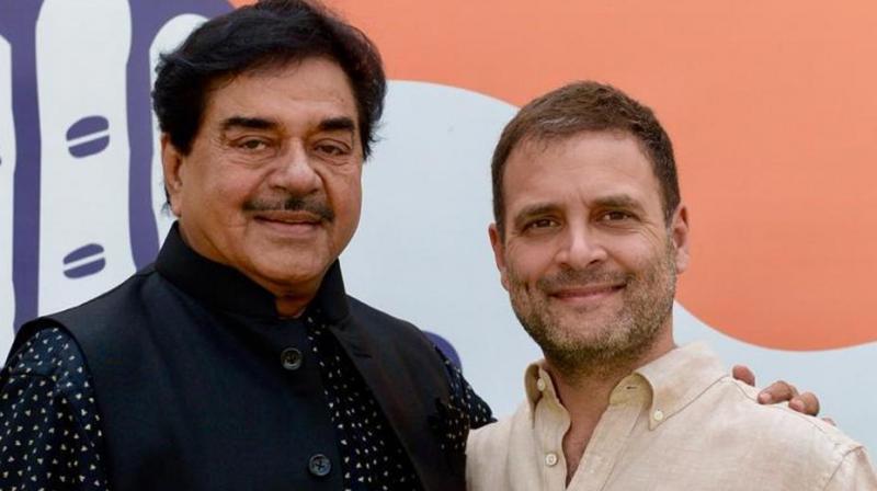 Shatrughan Sinha meets Rahul Gandhi