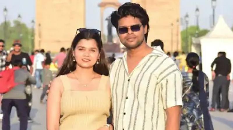 YouTubers in live-in relationship jump off seventh floor in Haryana YouTubers in live-in relationship jump off seventh floor in Haryana