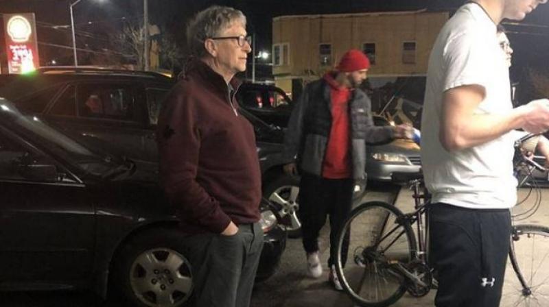 Bill Gates Spotted Waiting in Line For Burger 
