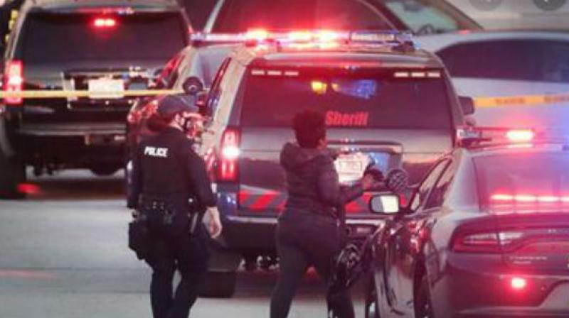 8 Injured In Shooting At US Mall In Wisconsin, Gunman Missing 8 Injured In Shooting At US Mall In Wisconsin, Gunman Missing