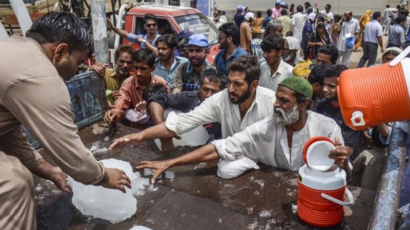 450 deaths in 4 days due to terrible heat in Karachi Pakistan News in punjabi 450 deaths in 4 days due to terrible heat in Karachi Pakistan News in punjabi