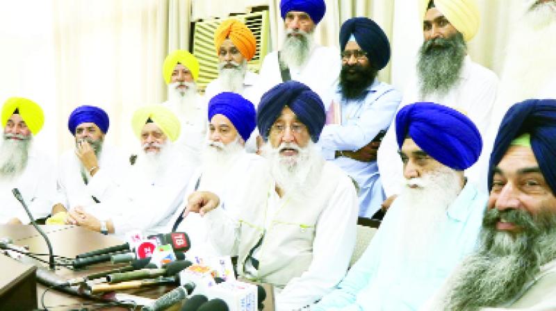 Simranjit Singh Mann and other Panthic leaders During Talking to the Journalists Simranjit Singh Mann and other Panthic leaders During Talking to the Journalists