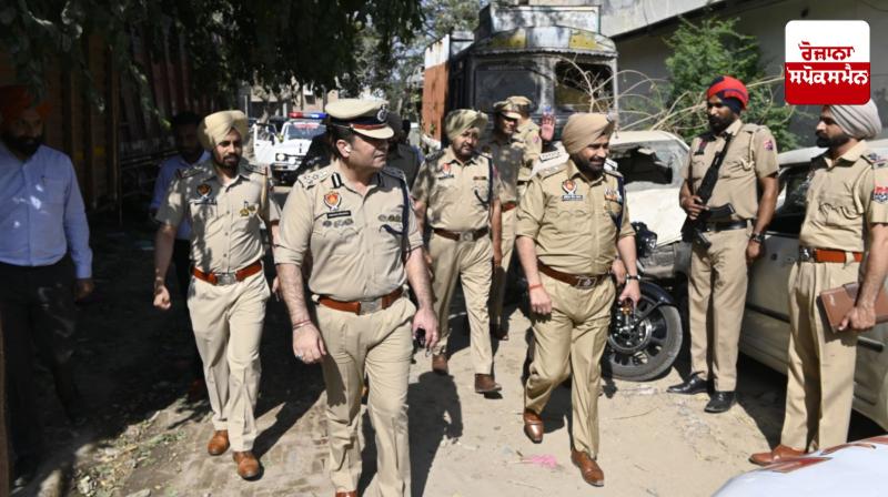 DIG Swapan Sharma visits Abohar, reviews the functioning of Sadar Police Station DIG Swapan Sharma visits Abohar, reviews the functioning of Sadar Police Station