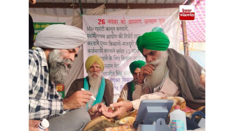 ਜਗਜੀਤ ਸਿੰਘ ਡੱਲੇਵਾਲ ਦਾ ਚੈਕਅਪ ਕਰਦੇ ਹੋਏ ਡਾਕਟਰ ਜਗਜੀਤ ਸਿੰਘ ਡੱਲੇਵਾਲ ਦਾ ਚੈਕਅਪ ਕਰਦੇ ਹੋਏ ਡਾਕਟਰ