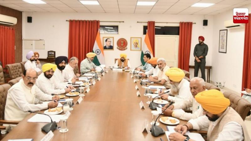 ਆਪ ਸਰਕਾਰ ਵੱਲੋਂ ਇਤਿਹਾਸਕ ਫੈਸਲਾ, ਅਨੁਸੂਚਿਤ ਜਾਤੀ ਭਾਈਚਾਰੇ ਦੇ ਪਰਿਵਾਰਾਂ ਨੂੰ ਵੱਡੀ ਰਾਹਤ ਆਪ ਸਰਕਾਰ ਵੱਲੋਂ ਇਤਿਹਾਸਕ ਫੈਸਲਾ, ਅਨੁਸੂਚਿਤ ਜਾਤੀ ਭਾਈਚਾਰੇ ਦੇ ਪਰਿਵਾਰਾਂ ਨੂੰ ਵੱਡੀ ਰਾਹਤ