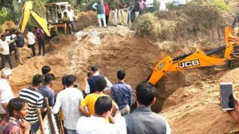 4 Years old child falls into borewell 4 Years old child falls into borewell