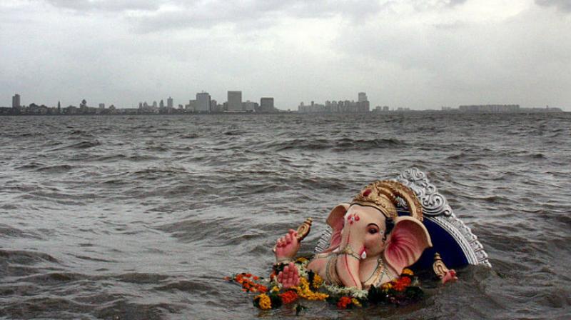 6 children drown in lake while immersing Ganesha idol in Karnataka 6 children drown in lake while immersing Ganesha idol in Karnataka