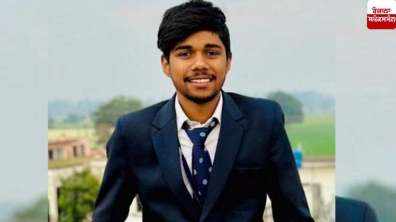 Collage student hanged himself