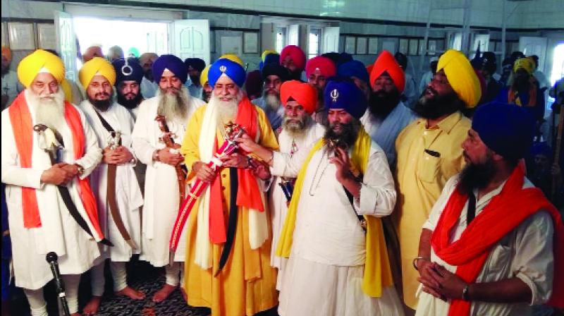 Jathedar and Baba Balbir Singh. Jathedar and Baba Balbir Singh.