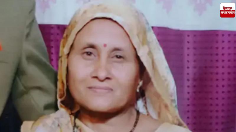 Woman hit by bus in Ludhiana, came to hospital to give tea to husband, accident happened while returning home Woman hit by bus in Ludhiana, came to hospital to give tea to husband, accident happened while returning home