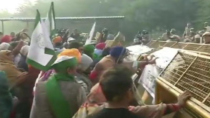 Farmers protesting at Delhi-UP border