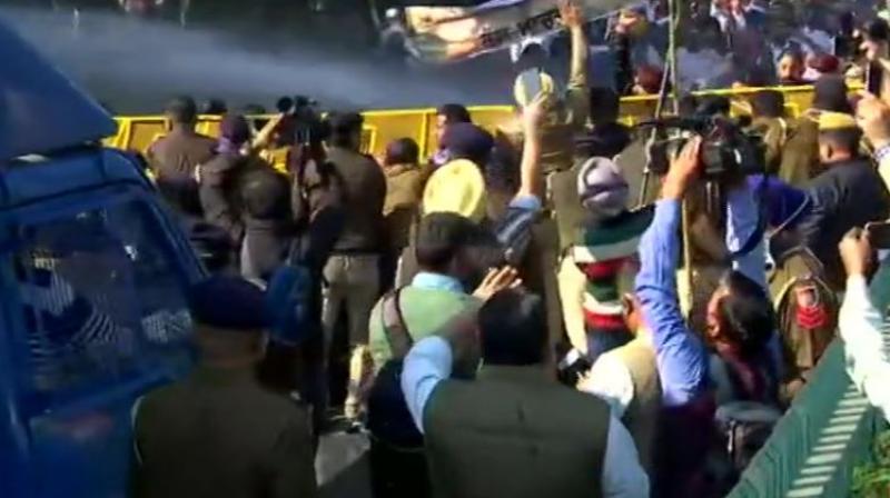 Chandigarh police arrest Punjab Youth Congress workers Chandigarh police arrest Punjab Youth Congress workers