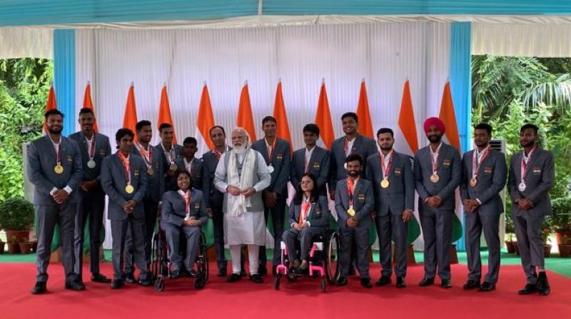 PM Modi met Indian contingent who participated in Tokyo Paralympics PM Modi met Indian contingent who participated in Tokyo Paralympics