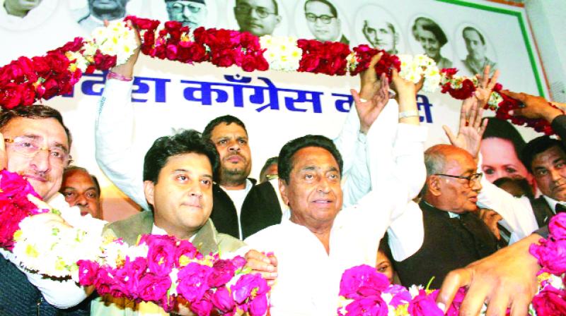 Congress Claim submission to form government in Madhya Pradesh