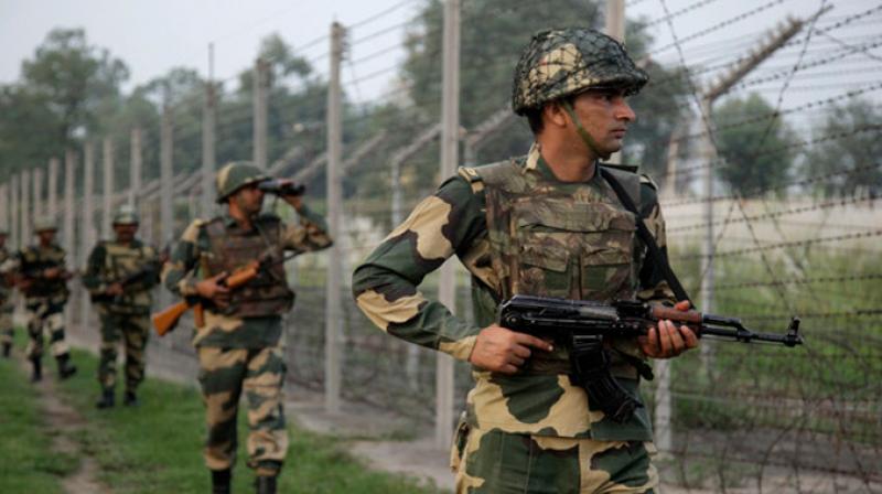 Pakistan continues to fire in the border area, 13 Injured