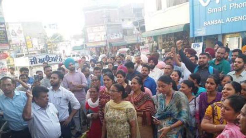 Bank employee protest for Salary Increment 