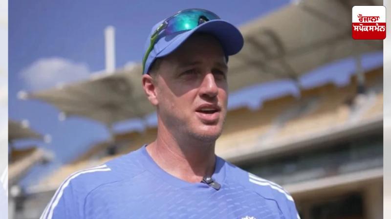 Indian bowling coach Morkel suffers shock as father passes away Punjabi News Indian bowling coach Morkel suffers shock as father passes away Punjabi News