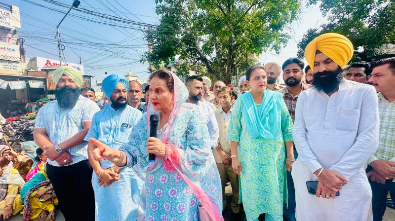 Praneet Kaur led the protest against the negligence of the police in the Sanaur violence case Praneet Kaur led the protest against the negligence of the police in the Sanaur violence case