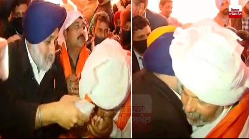 Sukhbir singh badal at Ghazipur Border