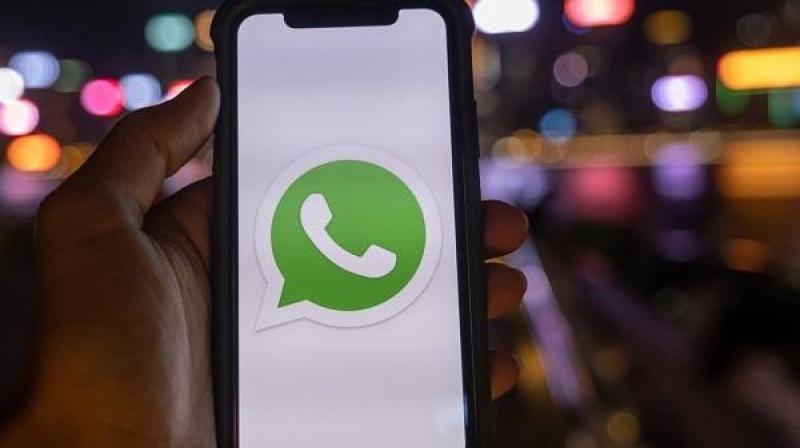 Wife beats husband after he stopped her chatting on WhatsApp Wife beats husband after he stopped her chatting on WhatsApp
