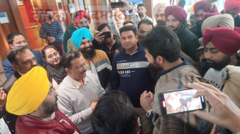 Raja Waring meets Kejriwal Raja Waring meets Kejriwal